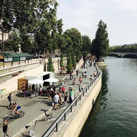 Apartment Sully Saint Paul Paris