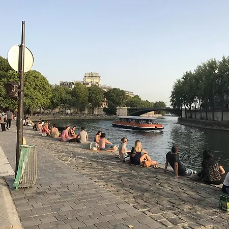 Apartment Sully Saint Paul Paris